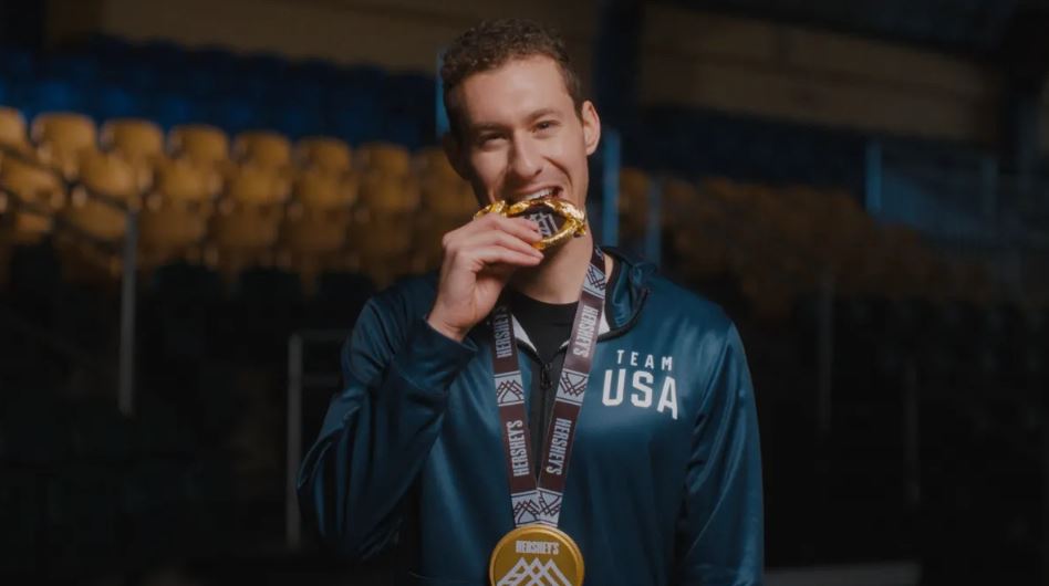 Hershey’s apresenta primeira grande campanha global em oito anos e reforça aposta na felicidade