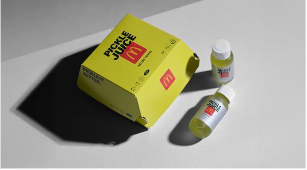 McDonald’s aposta em suco de picles para aliviar cãibras de jogadores na Nova Zelândia McDonald’s aposta em suco de picles para aliviar cãibras de jogadores na Nova Zelândia