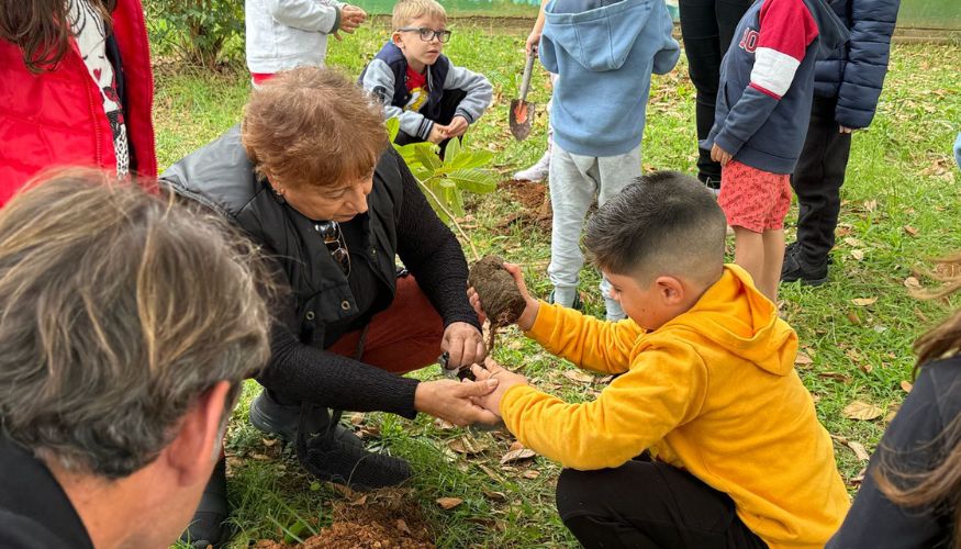 Grupo ND realiza ação ambiental com plantio de mudas e educação sustentável