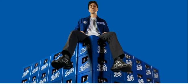 Pepsi lança desafio para vender 1 milhão de garrafas em 15 dias com apoio de influenciador Pepsi lança desafio para vender 1 milhão de garrafas em 15 dias com apoio de influenciador