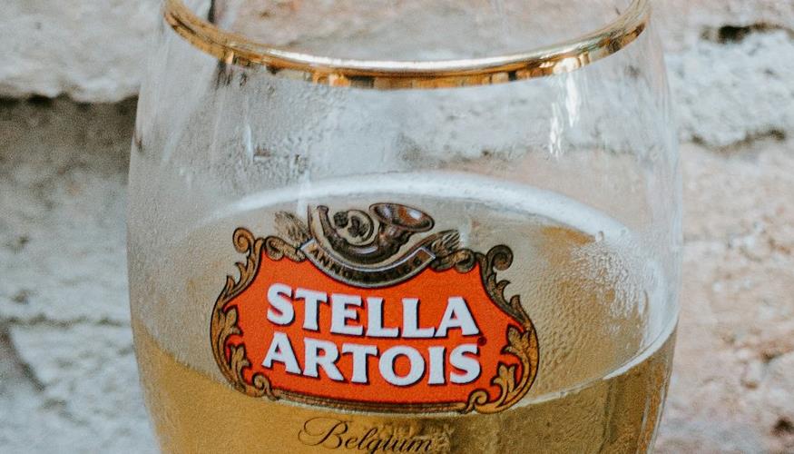 Stella Artois transforma bares em escritórios temporários durante a Copa do Mundo