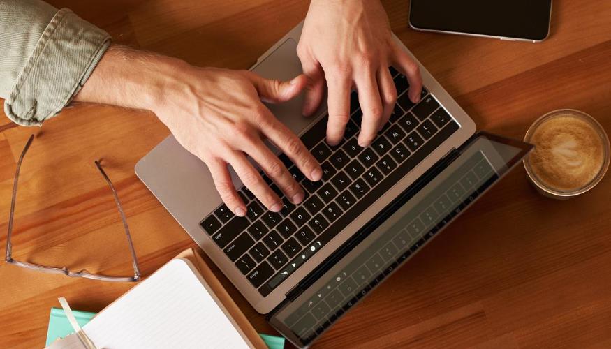 Por que pequenos sites estão superando grandes portais no Google